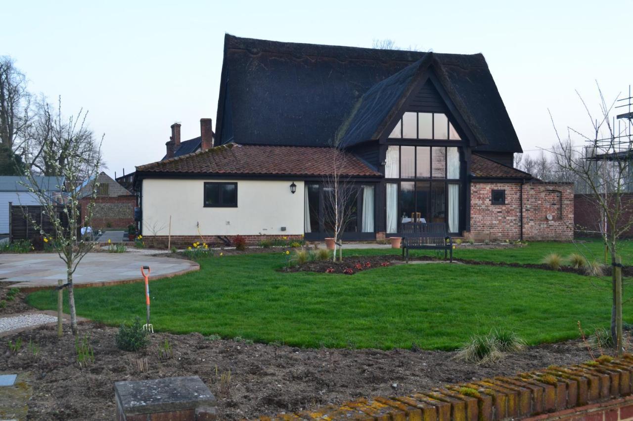 Wortwell Hall Barn Buitenkant foto